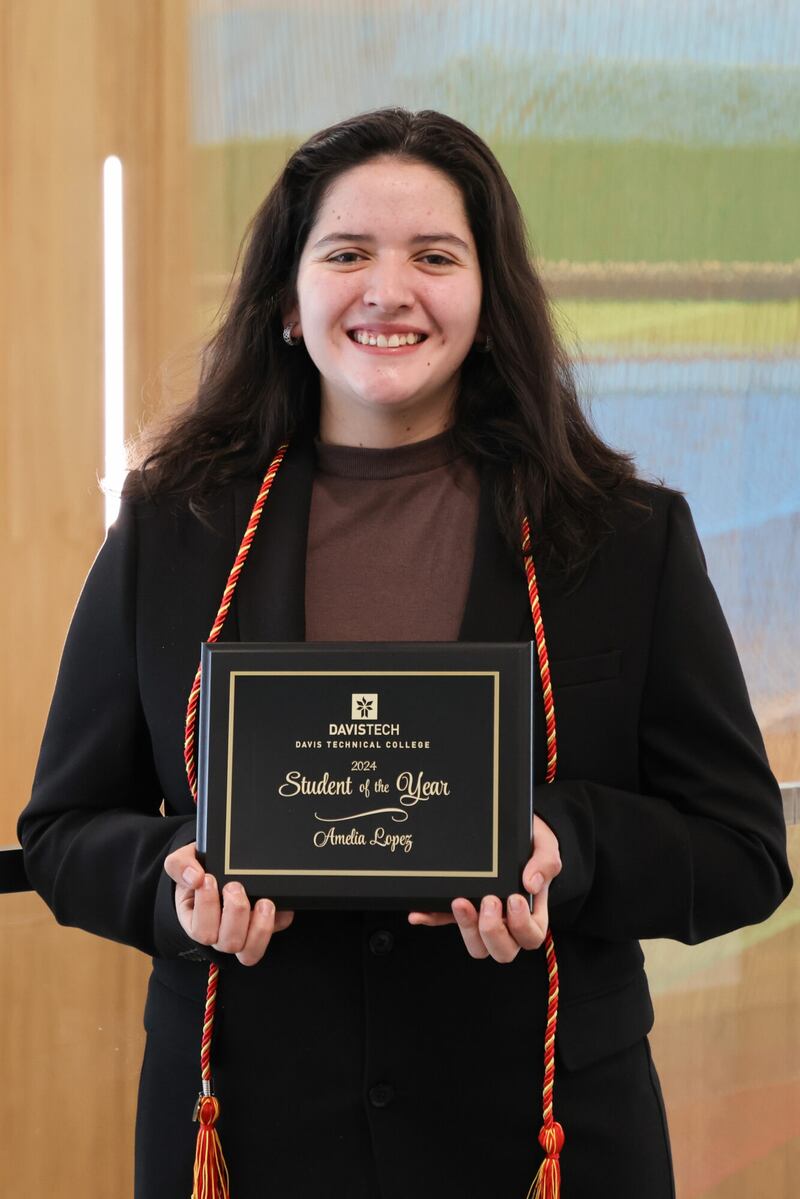 Amelia Lopez, Davis Technical College Student of the Year