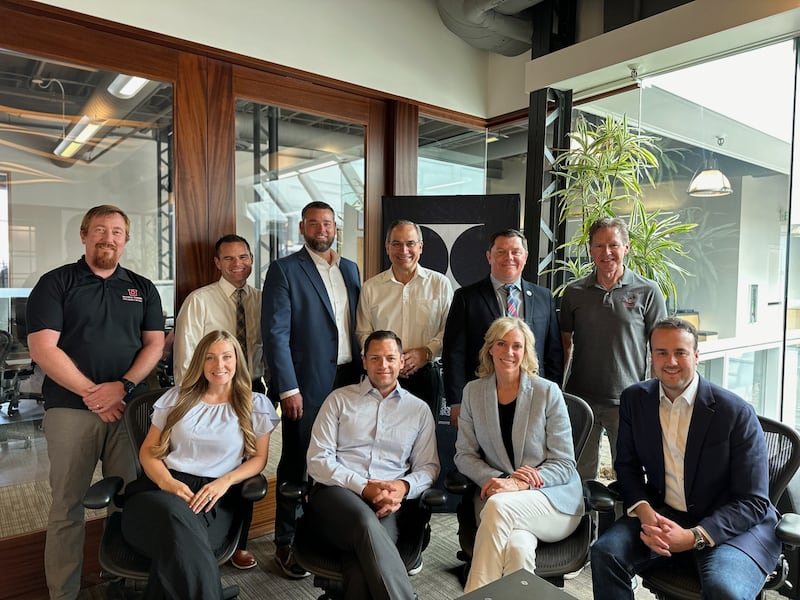 A roundtable on advanced air mobility with key stakeholders.